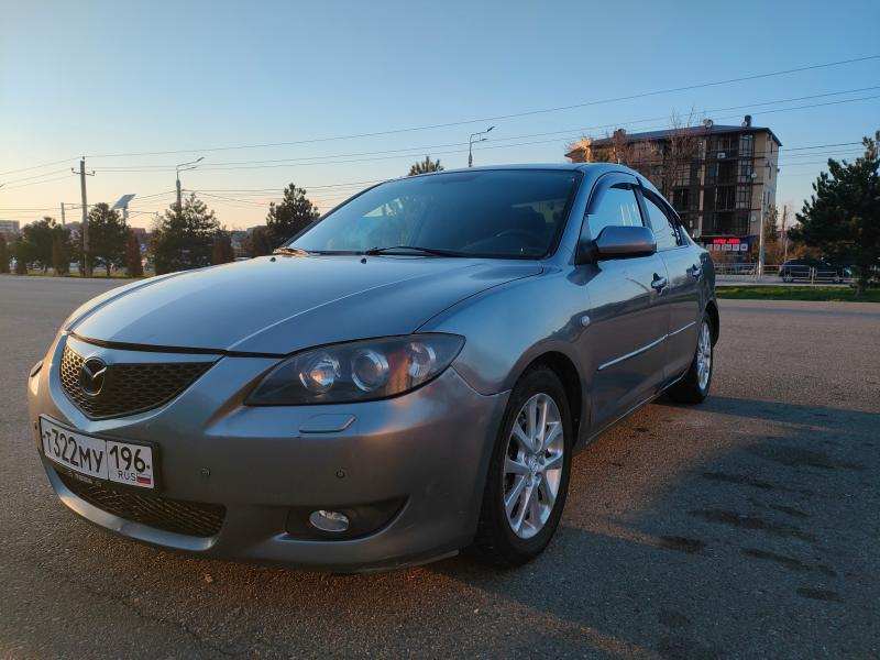   MAZDA 3 2005 ..